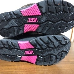 【値下げ！】VANS 24cm スノーブーツ　中古の画像