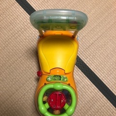 ベビー用ビジーカー　おもちゃのくるま　プーさんの画像