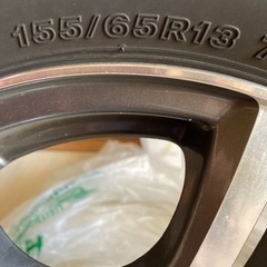 軽自動車　スタッドレスタイヤとホイールの画像