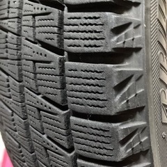 軽自動車　スタッドレスタイヤとホイールの画像
