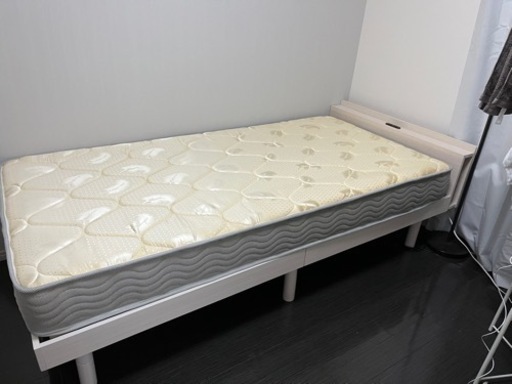 シングル　ベッド　マットレス付き【決定済み】