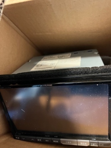 ALPINEのナビを売ります