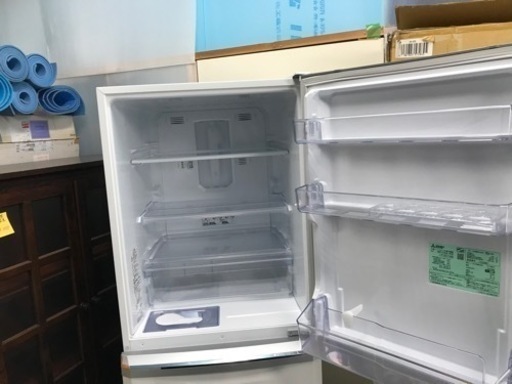 取引中　三菱　ノンフロン冷凍冷蔵庫　335L 2017年製　3ドア　自動製氷　程度良好　ホワイト