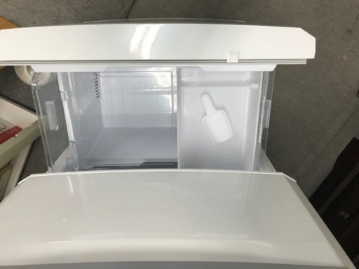 取引中　三菱　ノンフロン冷凍冷蔵庫　335L 2017年製　3ドア　自動製氷　程度良好　ホワイト