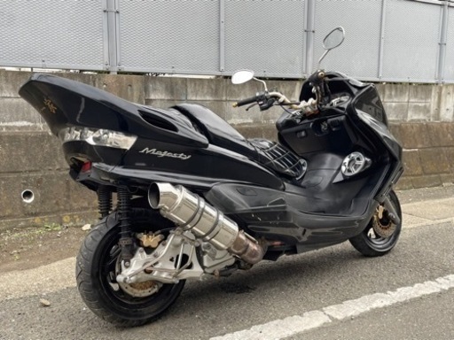 オールブラックカラー‼︎ 【YAMAHA マジェスティ】スピーカー４発付‼︎