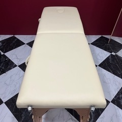 再出品　折りたたみエステベッド　ホワイト　コンパクトサイズの画像