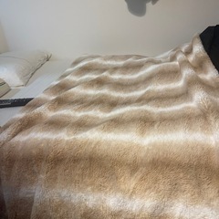 掛け布団　ベッド　布団　綺麗　ZARA HOMEの画像