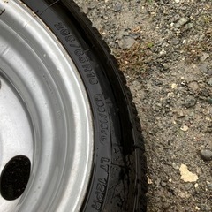 キャンター用スタッドレス六本の画像
