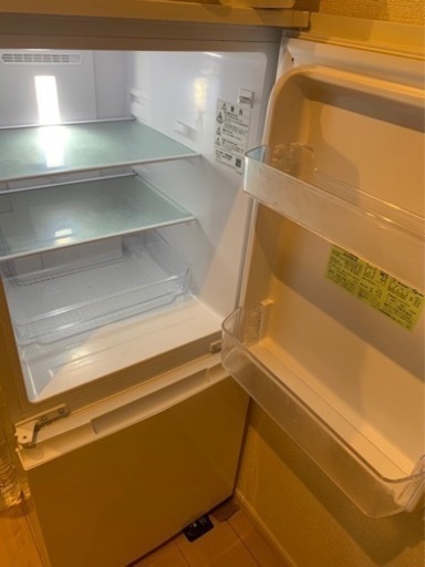 【急募】SHARP冷蔵庫ホワイト　両開き対応　※新品同様