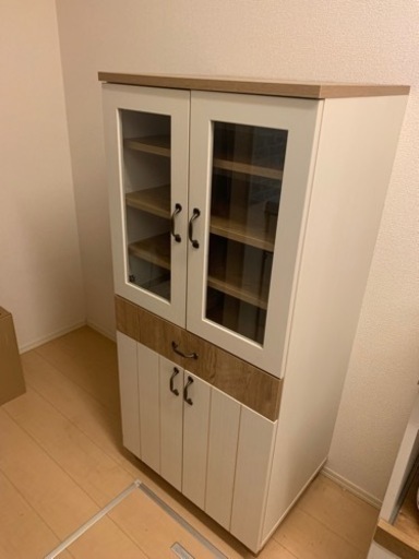 【決まりました！】食器棚売ります。