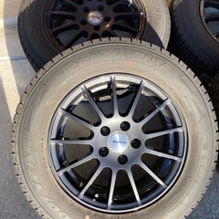 アウディQ3  215/65R16 スタッドレス