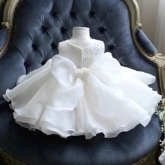 幼児用のドレスの画像