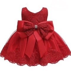 幼児用の赤ドレスの画像