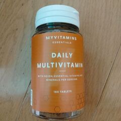 ホエイプロテイン5Kg新品　チョコミント＋マルチビタミン180日分　の画像