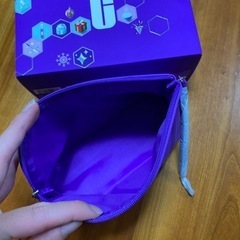 【値下げしました‼️】新品/箱付 クリニーク メイクポーチ（ラベンダーパープル）の画像