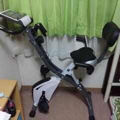 室内自転車トレーニングマシン