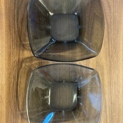 【交渉中】フランス製ガラススクエアボウル2枚