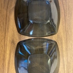 【交渉中】フランス製ガラススクエアボウル2枚の画像