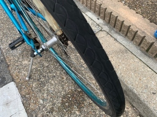 ??　クロスバイク　700x28c 青　前タイヤ　新　6変速