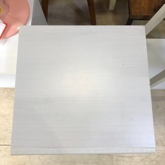 【IKEA ベッドサイドボード】の画像