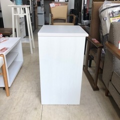 【IKEA ベッドサイドボード】の画像