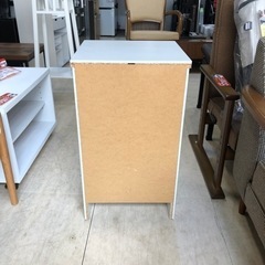 【IKEA ベッドサイドボード】の画像