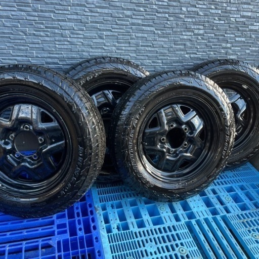 スズキジムニー！！175/80R15 やれてるから格安で！