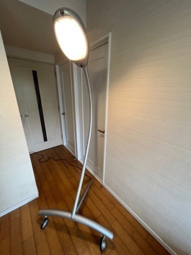 フロアライト 「Super Guppy Lamp」