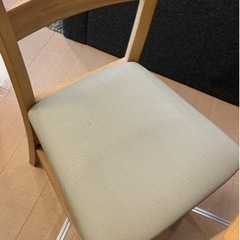 ダイニングテーブルセット（椅子2脚付き）の画像