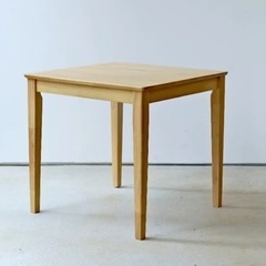 ダイニングテーブルセット（椅子2脚付き）の画像