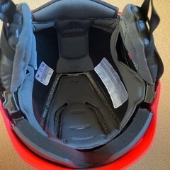 お値下げしました❗️美品☆子供用ヘルメット　マーカー　赤　付属品付きの画像