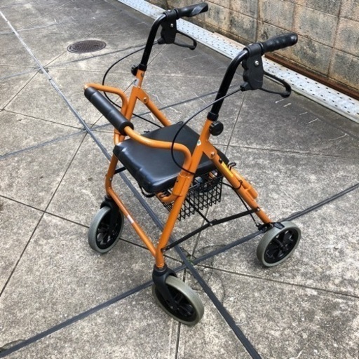 歩行補助車(中古美品)
