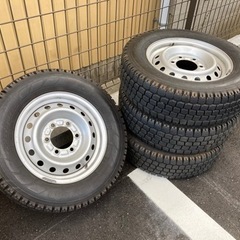 中古スタッドレスタイヤ4本セット
