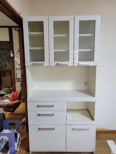 【お取引中】食器棚【ホワイト】家具転倒防止用突っ張り棒付き