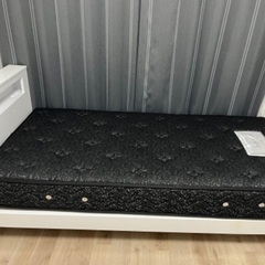ベッド、ソファセット