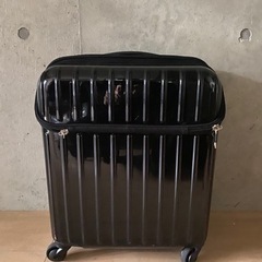 キャリーケースの画像