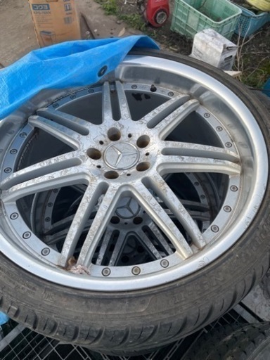 Mercedes Benz タイヤ