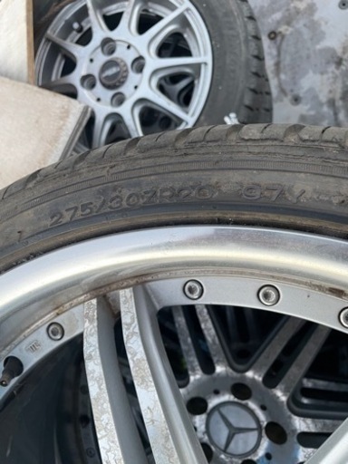 Mercedes Benz タイヤ