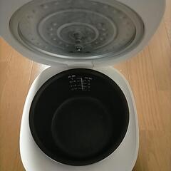 値下げ❣ 多機能4合炊き炊飯器 ホワイトの画像