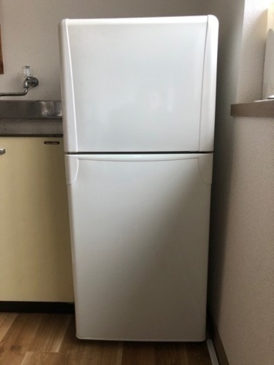 東芝　120L冷蔵庫　YR-12