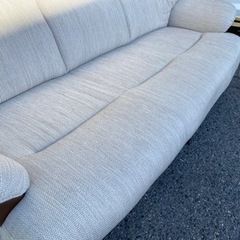 ニトリ　3人用布張りソファ　【訳あり特価】の画像