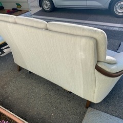 ニトリ　3人用布張りソファ　【訳あり特価】の画像