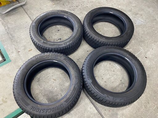 225/60R18　ブリヂストン　ブリザック　DM-V3 タイヤ4本セット　山あり　レガシーなどに！