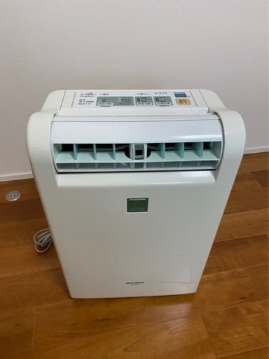 三菱　除湿機2011年製　ホワイト