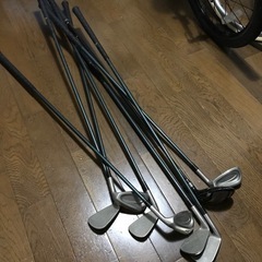 ゴルフクラブ　８本セット