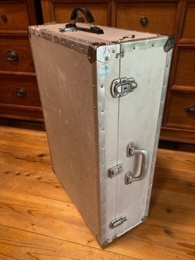 アルミスーツケース