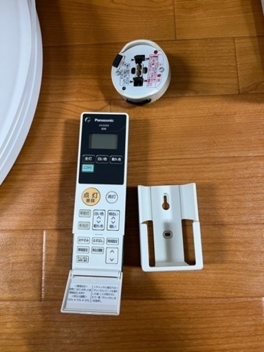 5千円値下げ Panasonic 8畳用 LEDシーリングライト エコナビ 調光 調色