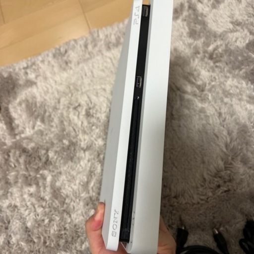 PlayStation®4 グレイシャーホワイト 1TB CUH-2000B中古