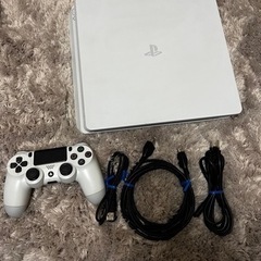 PlayStation®4 グレイシャーホワイト 1TB CUH-2000B中古