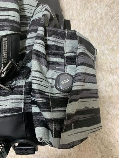 新品、未使用です。今、流行りの、ライフジャケット